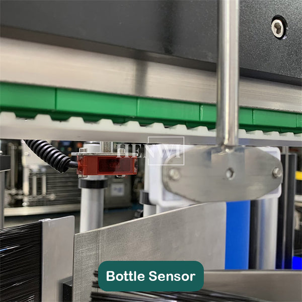 Automatic round and square bottle labeling machine with cover