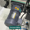 Automatic round and square bottle labeling machine with cover