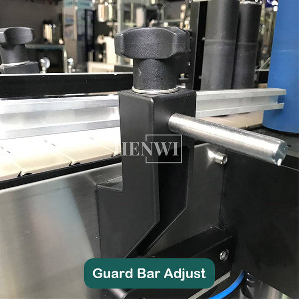 Automatic round bottle labeling machine