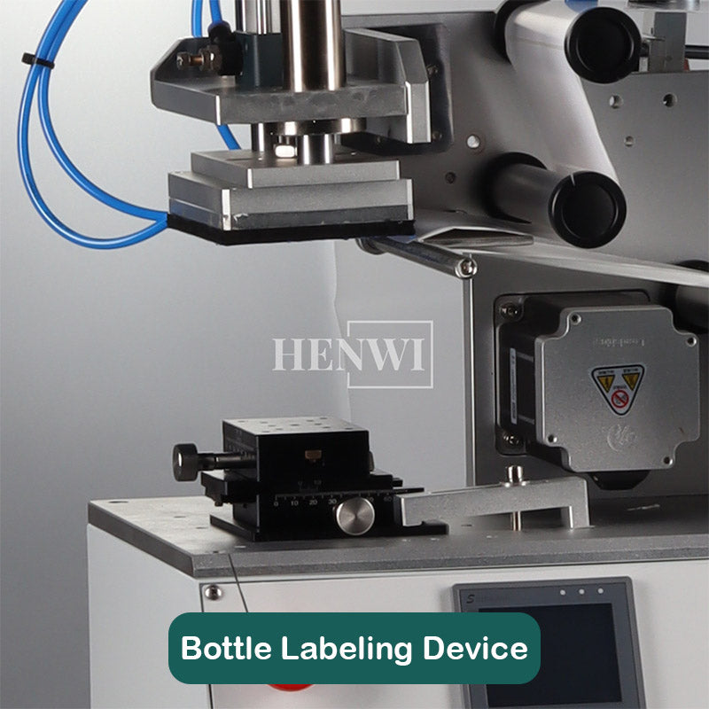 Desktop flat bottle labeling machine