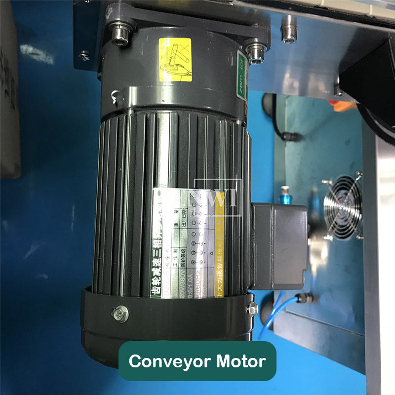 Automatic round bottle labeling machine with cover