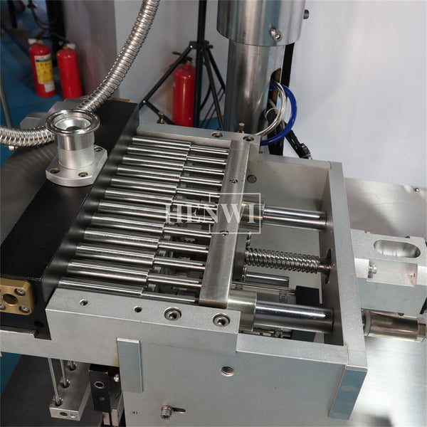 Lipstick heat mixing automatic filler