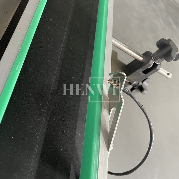 Henwi Automatic Gear Pump Paste Liquid Filling Machine