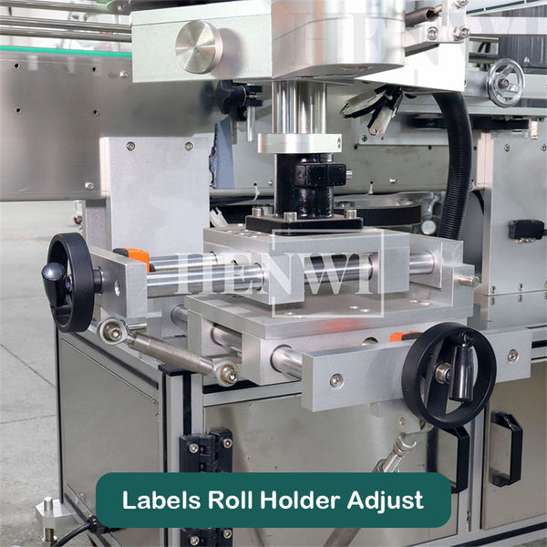 High-speed round bottle labeling machine